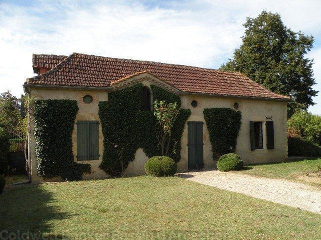 Acheter propriété plus 10 chambres avec grand terrain et piscine dans le gers