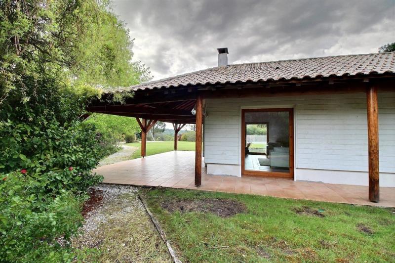 Spacieuse propriété avec terrain de 6093 m² au coeur du Moulleau