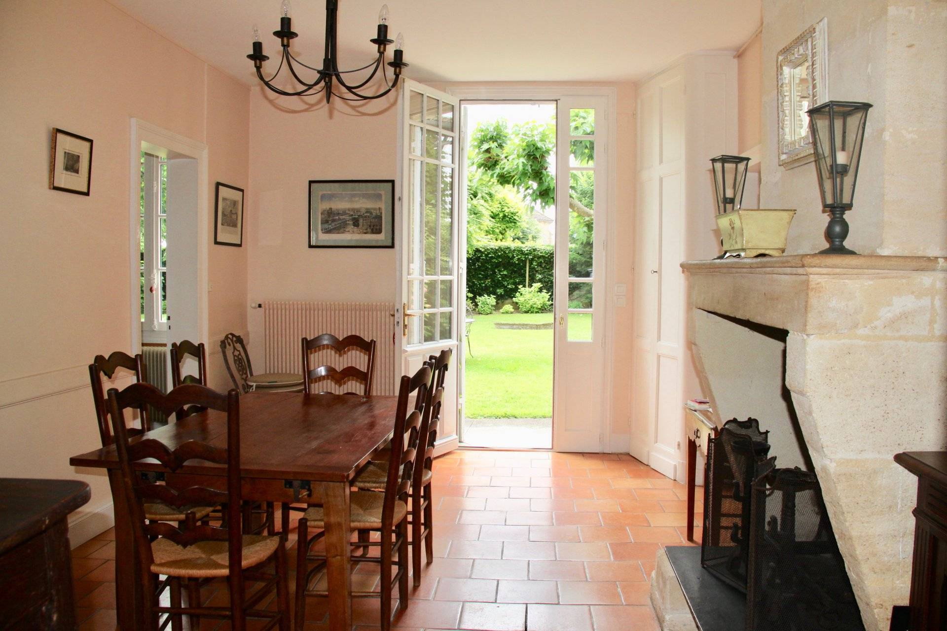 Jolie maison girondine avec piscine a vendre PROCHE BORDEAUX