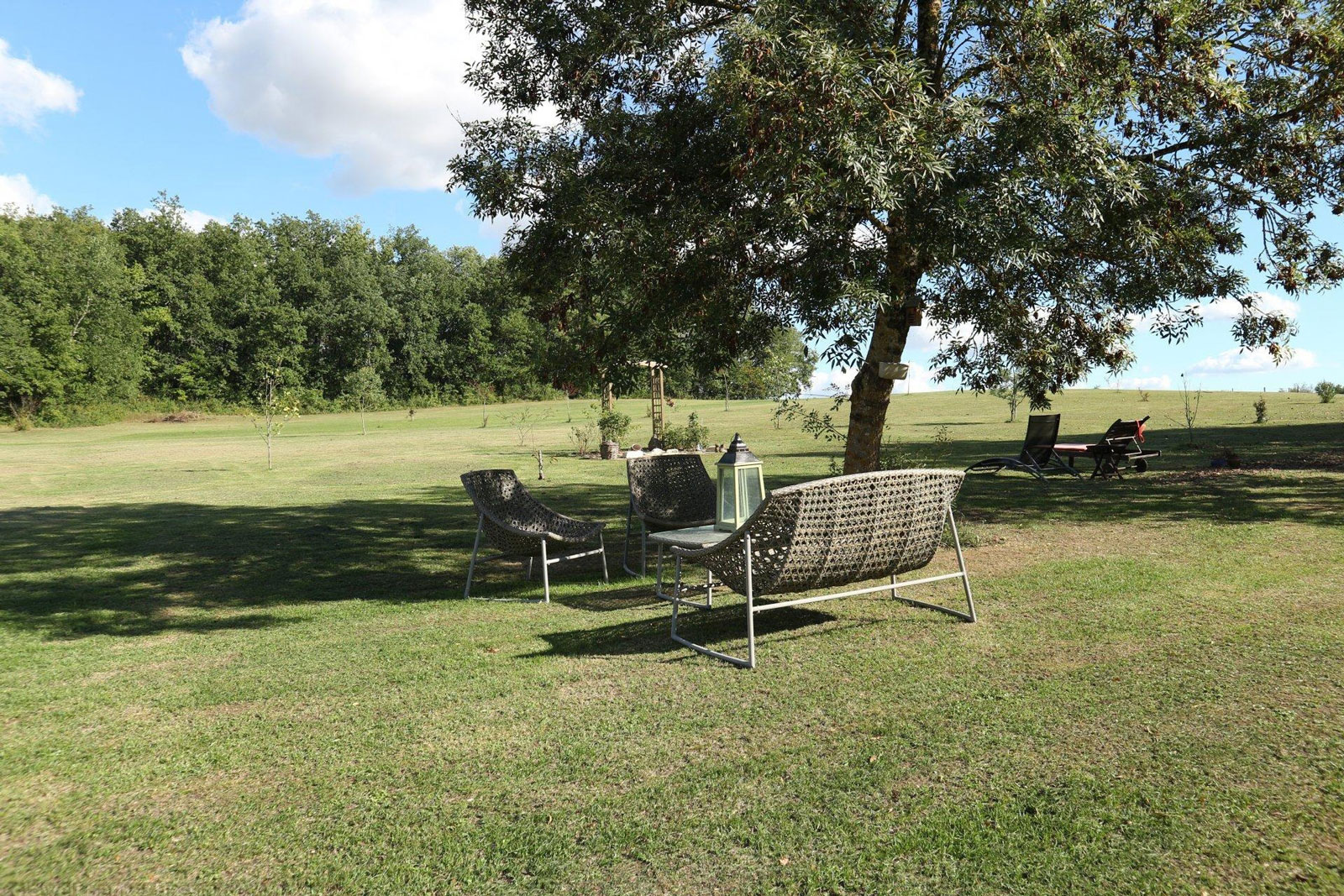 Maison de campagne en pierre avec grand terrain a vendre dans le bordelais