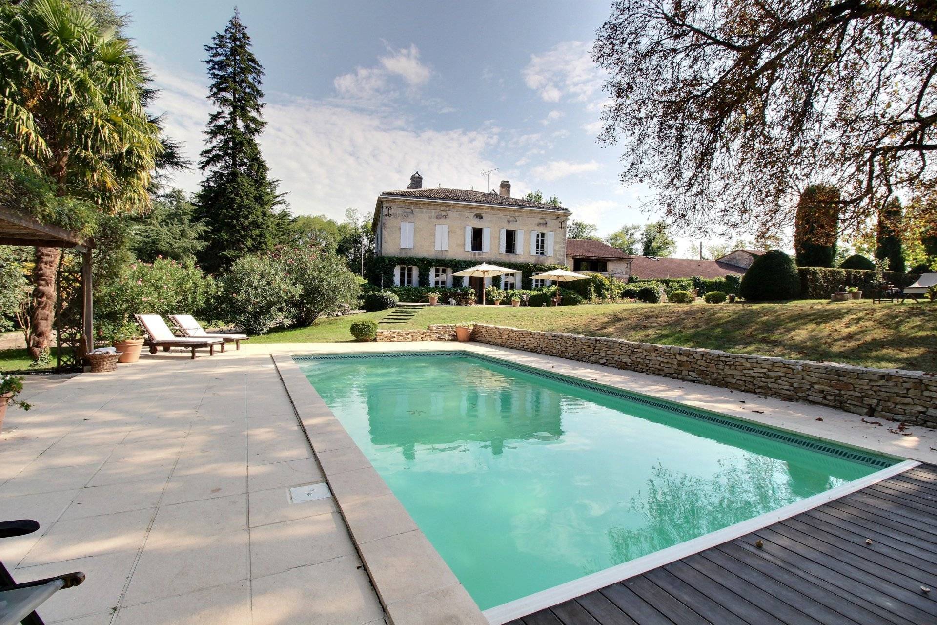 Vente superbe propriété bordelaise idéale chambre d'hôte proche Bordeaux