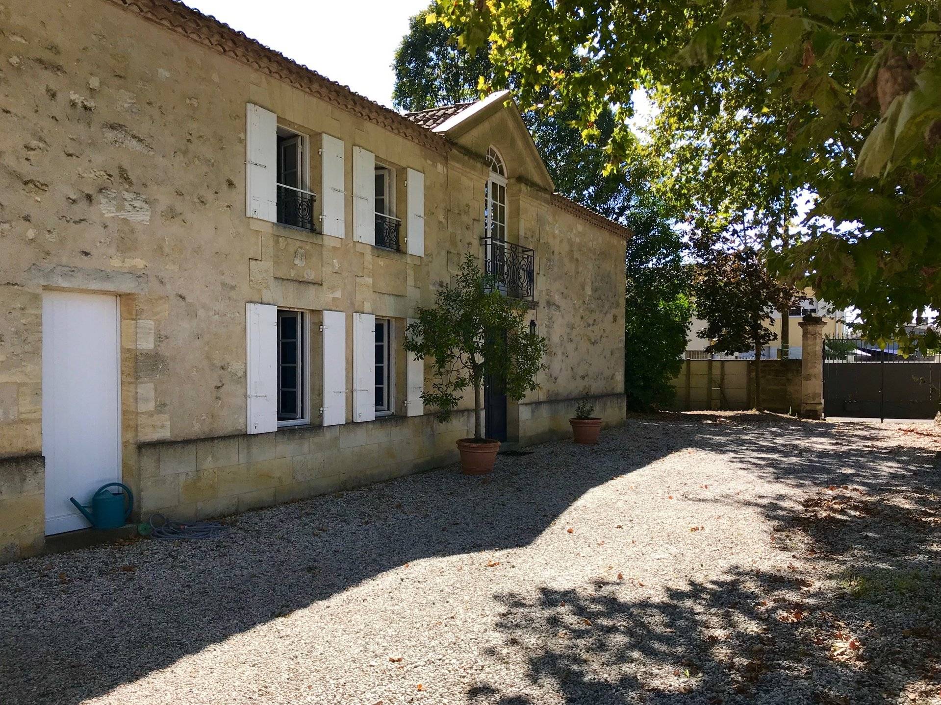 Recherche chartreuse avec piscine à bordeaux