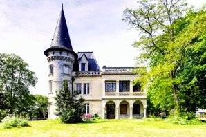 Château de style renaissance à vendre PRÈS DE BORDEAUX