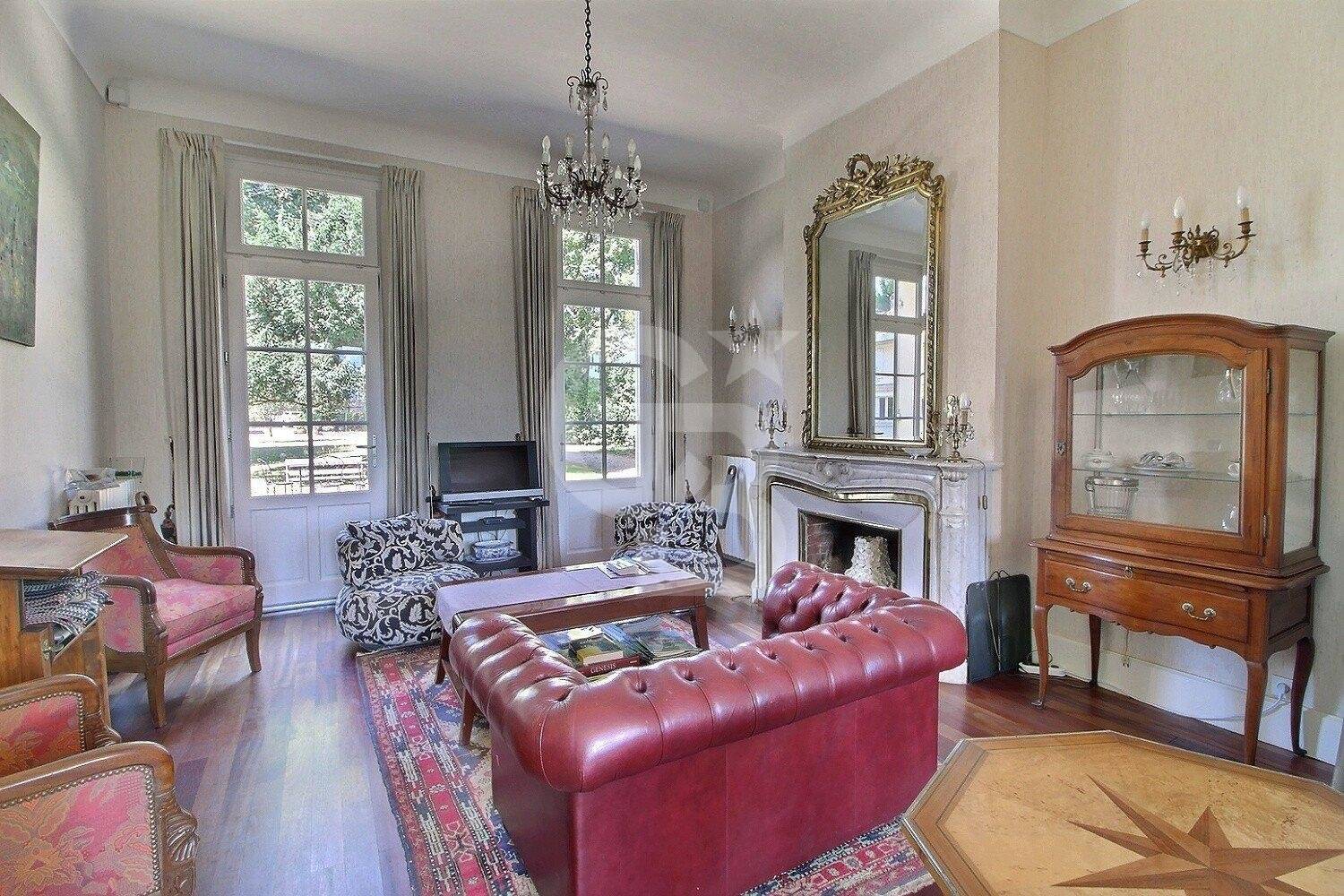 Vente maison de maître XIXe siècle à 30 minutes de Bordeaux AMBARES ET LAGRAVE