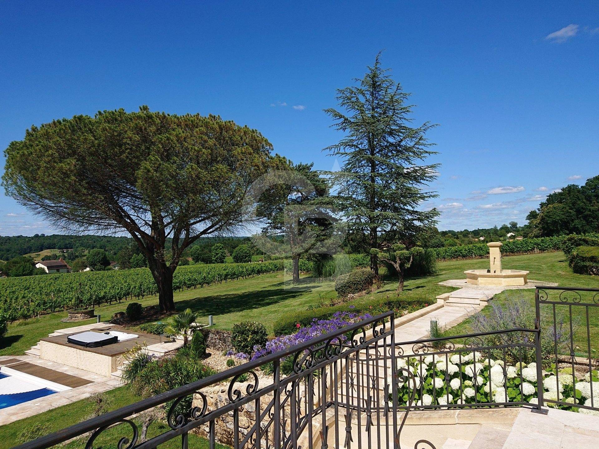 SALE Vineyard Estate BERGERAC