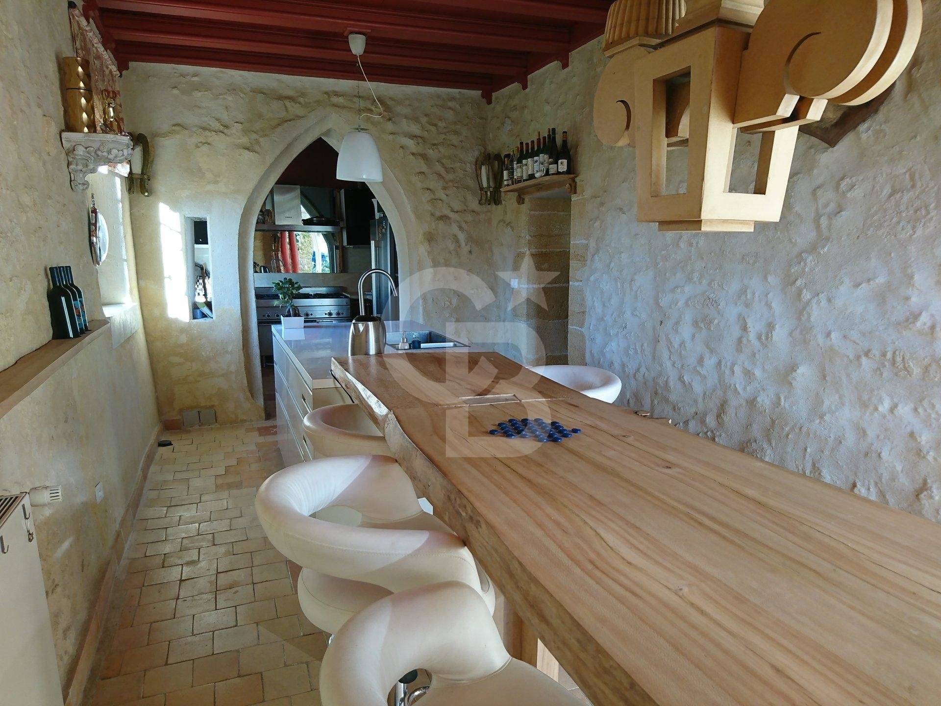 Acheter propriété avec vue panoramique sur les vignes à 45 minutes de BORDEAUX