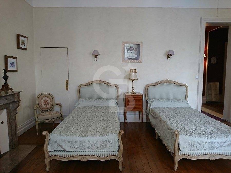 Château d'exception du XIXe siècle à vendre À 50 MINUTES DE BORDEAUX