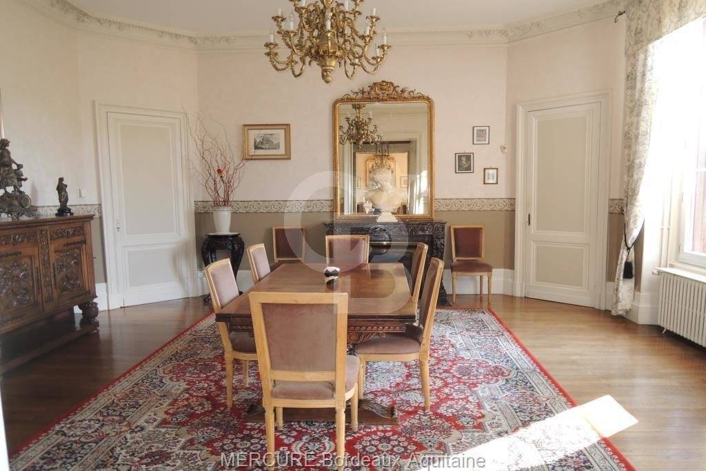 Achat château XIXe siècle à 50 minutes de Bordeaux