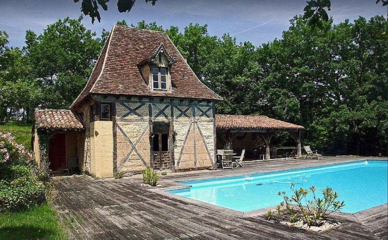 Charmante propriété avec piscine - proche Sarlat