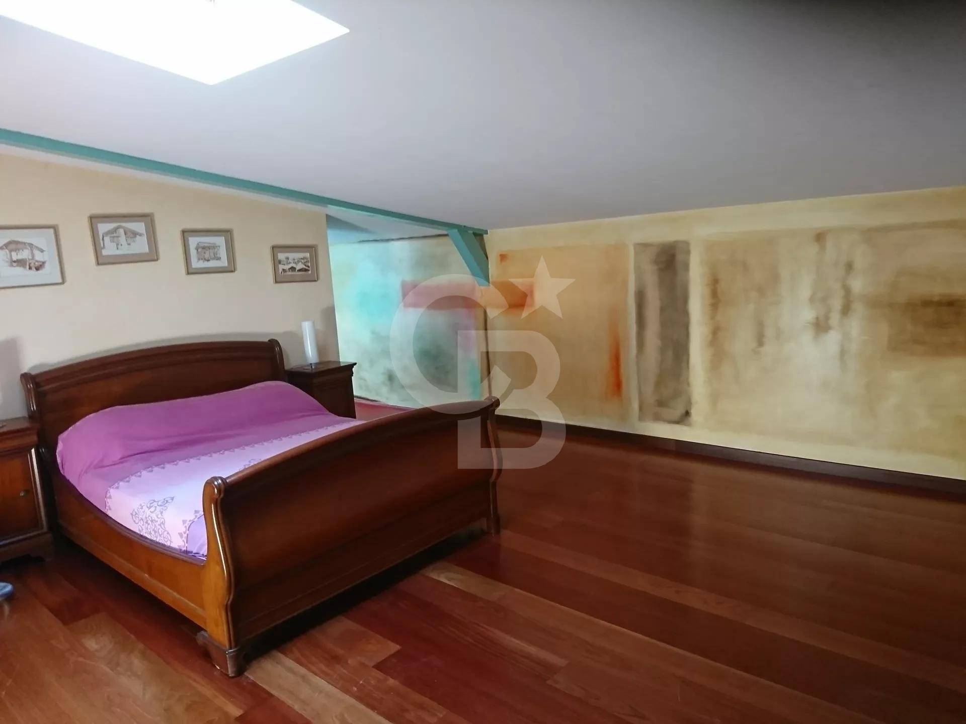 Maison de campagne en pierre 4 chambres à vendre ENTRE BORDEAUX ET BERGERAC