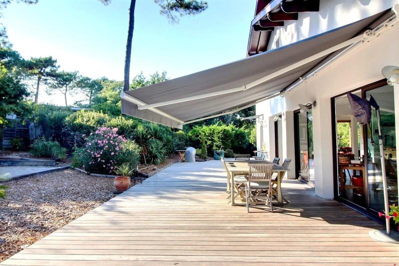 Villa moderne d'exception avec grand terrain et intimité unique Arcachon