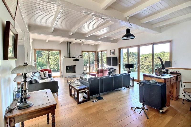 Villa moderne d'exception avec grand terrain et intimité unique Arcachon