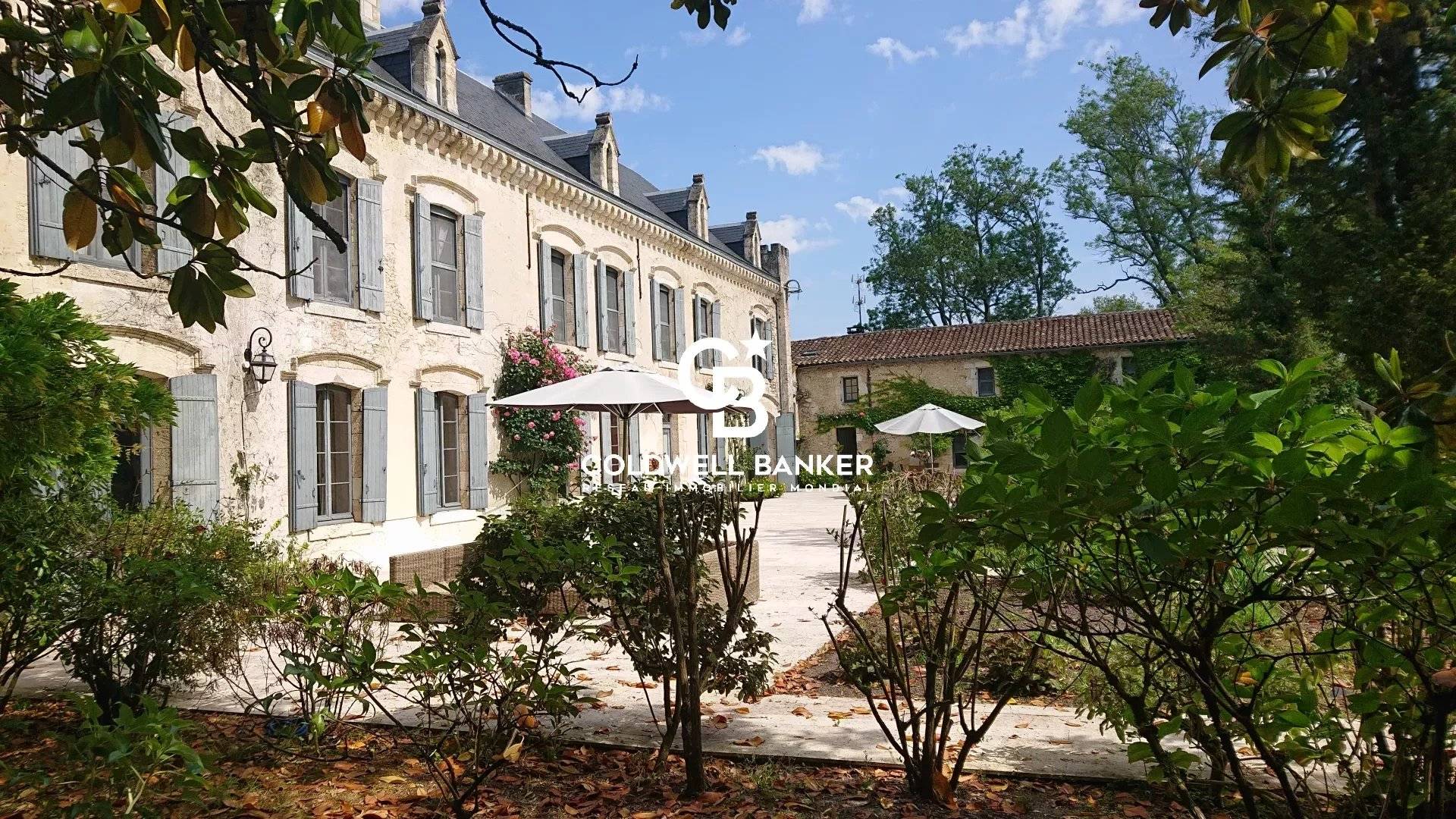Château à vendre en Gironde au cœur du Médoc dans un écrin de nature