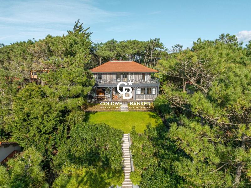Élégance et sérénité au Cap Ferret, villa de luxe avec piscine et prestations haut de gamme