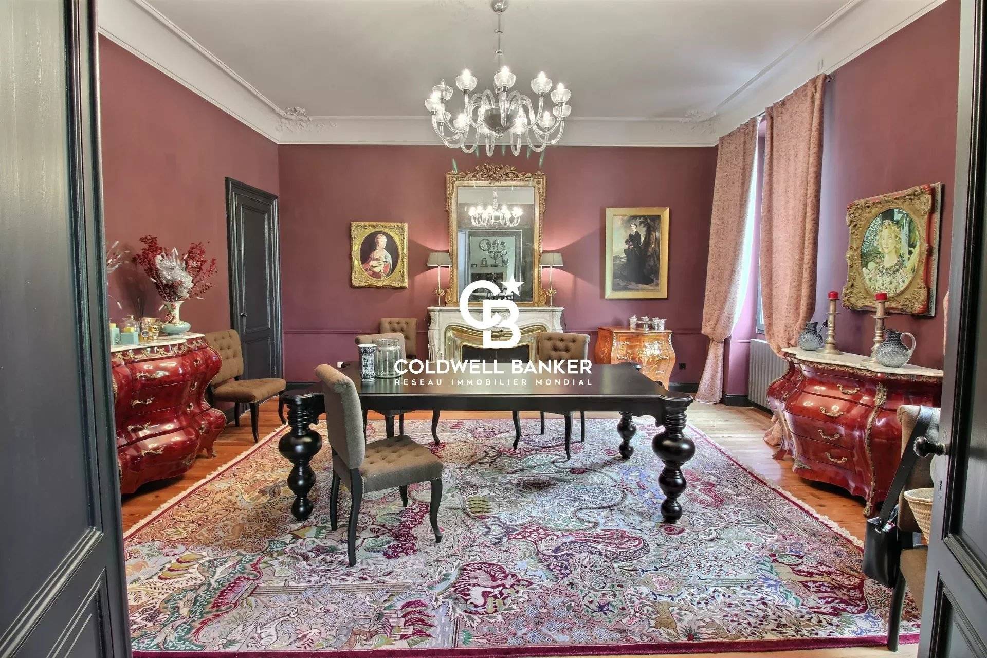 Belle demeure du XIXe siècle avec 2 maisons à 45 minutes de Bordeaux