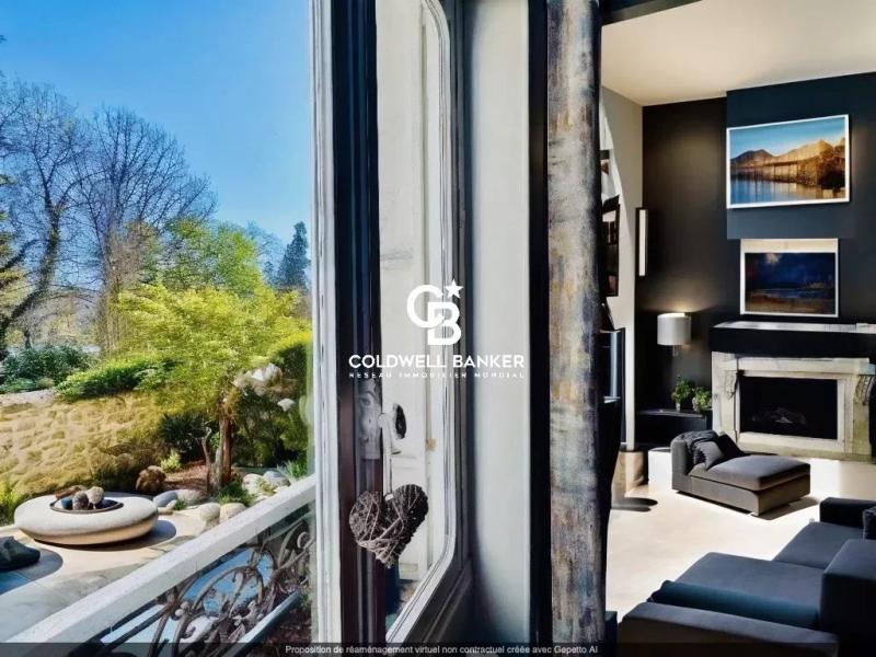 Somptueux hôtel particulier avec garage et jardin sur le Jardin Public Bordeaux