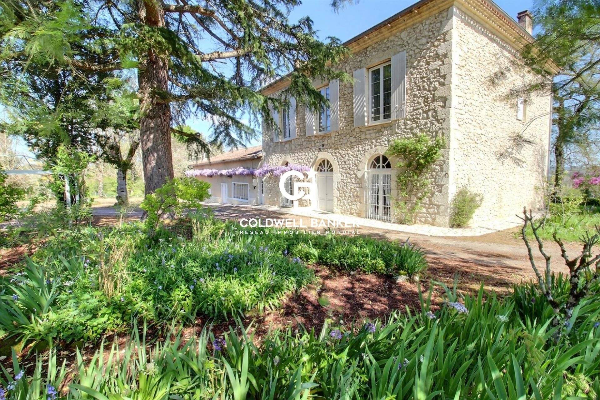 Propriété d'Agrément 19ème avec 2,7 hectares - Entre deux Mers