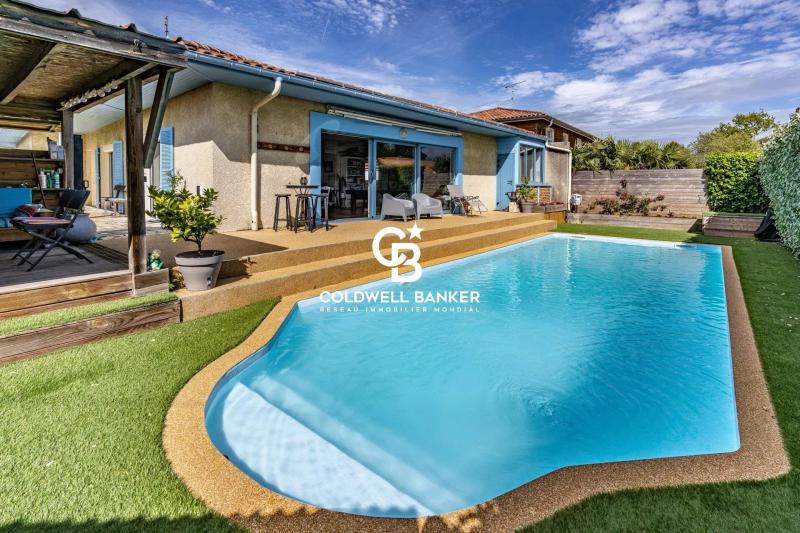 Maison 4 chambres avec piscine proche océan à vendre centre-ville Capbreton