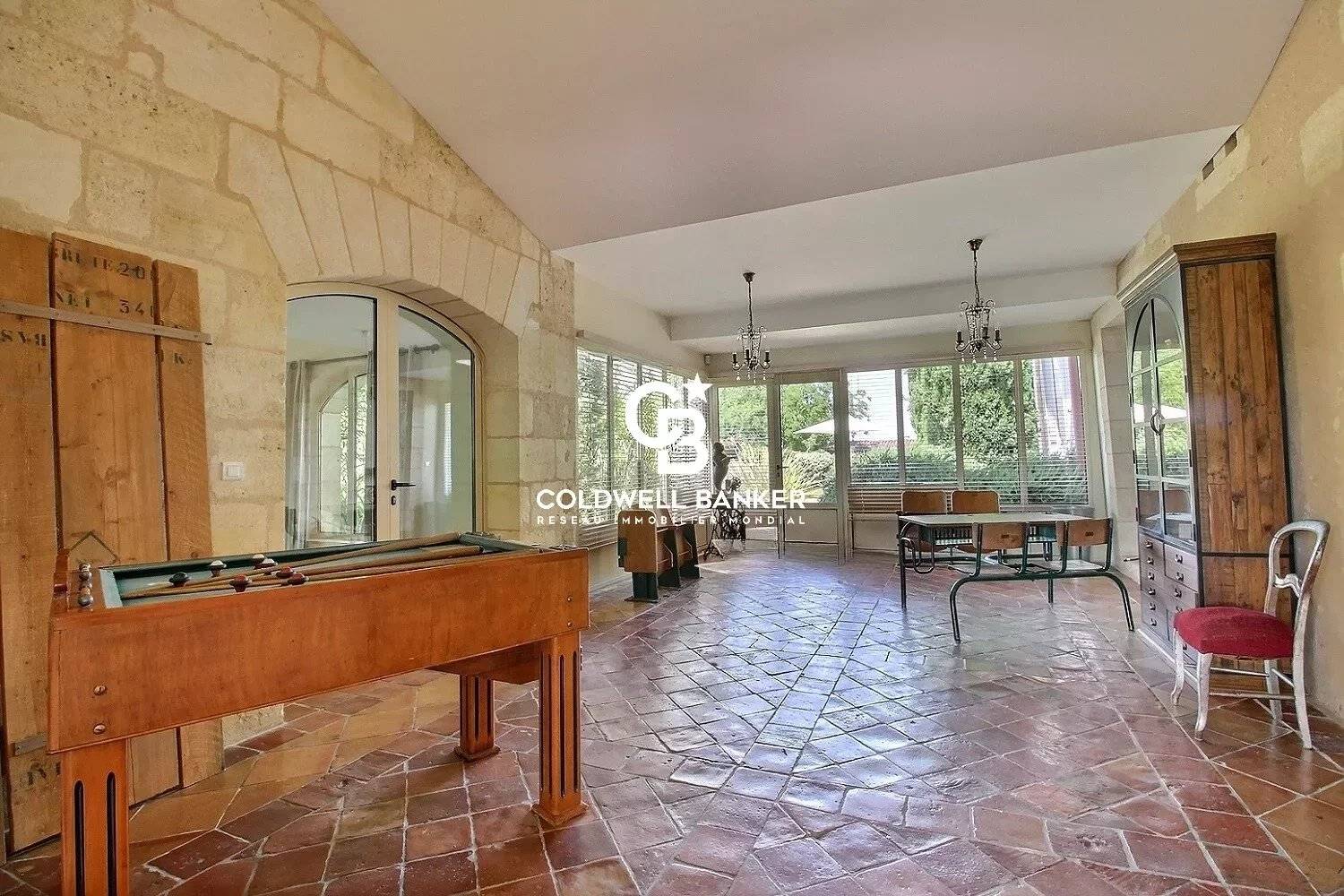 Propriété de luxe avec gîtes et piscine à 30 minutes de Bordeaux Centre