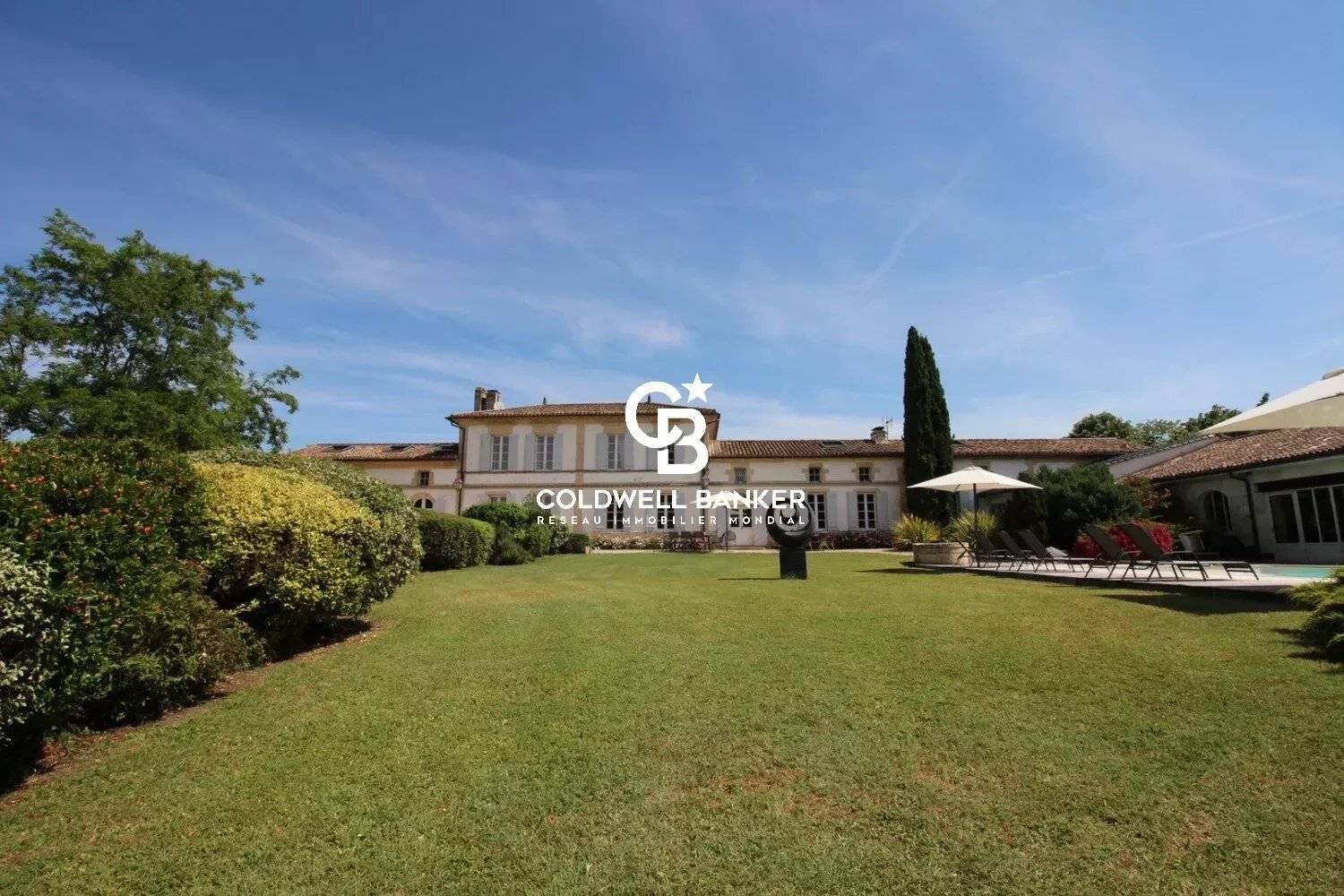 Propriété de luxe avec gîtes et piscine à 30 minutes de Bordeaux Centre