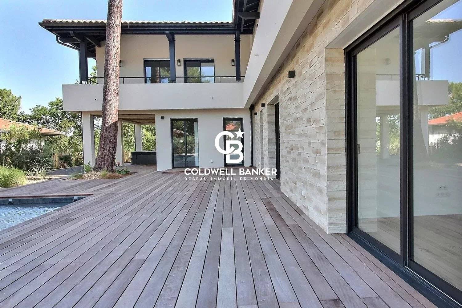 Villa neuve de grand standing dans un quartier exclusif d'Arcachon