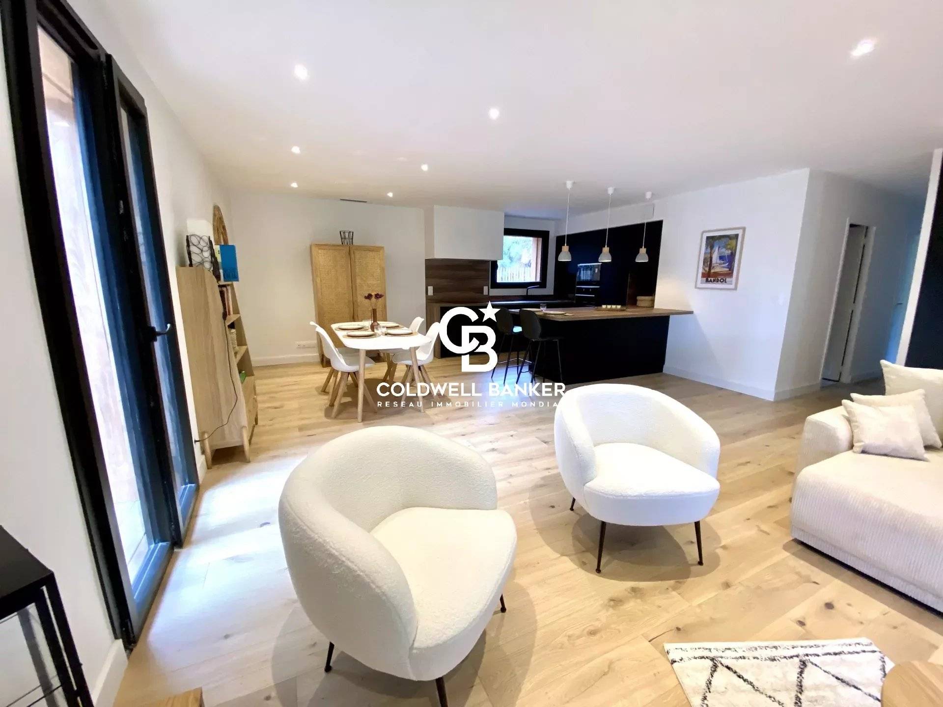 Villa rénovée avec un accès direct au chemin côtier à vendre Cap-Ferret