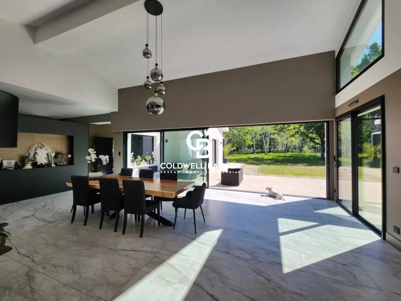 Luxueuse villa d'architecte avec vaste parc au cœur de Pessac