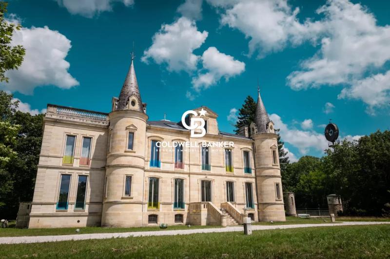 Remarquable château Napoléon III restauré à 25 minutes de Bordeaux