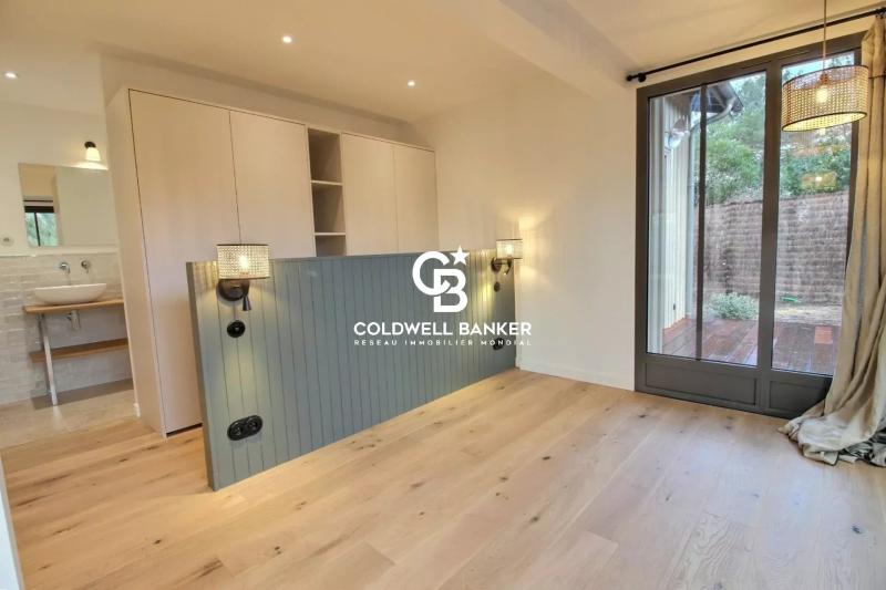 Élégance et raffinement au Pyla, villa de prestige avec piscine et terrasses panoramiques