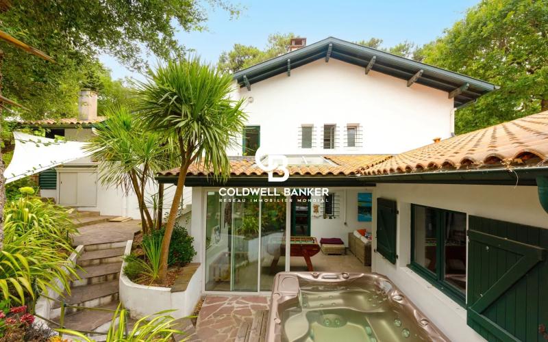 Villa d'exception proche lac au coeur d'Hossegor