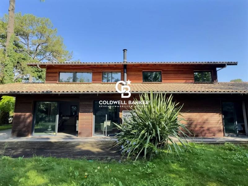 Luxueuse villa d'architecte en bois proche plages au cœur du Cap-Ferret