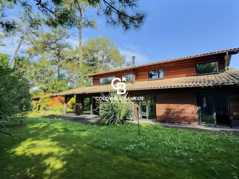 Luxueuse villa d'architecte en bois proche plages au cœur du Cap-Ferret