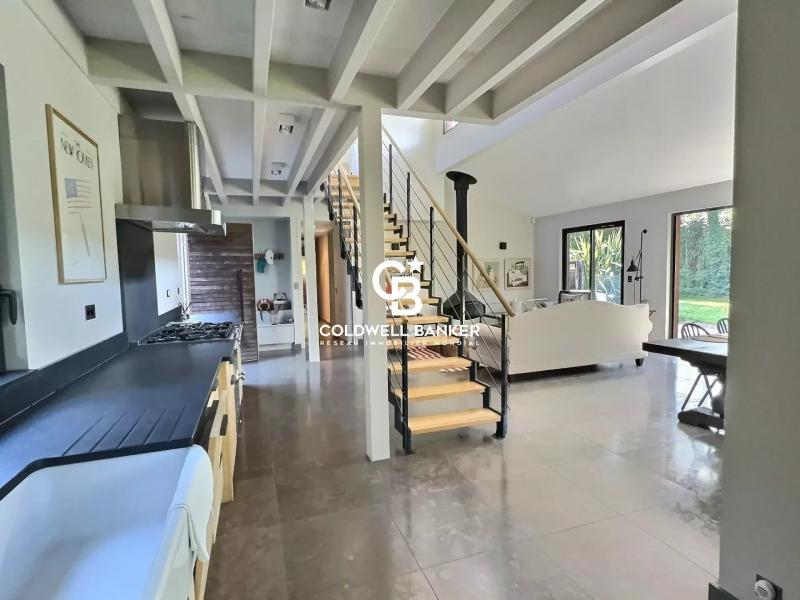 Luxueuse villa d'architecte en bois proche plages au cœur du Cap-Ferret