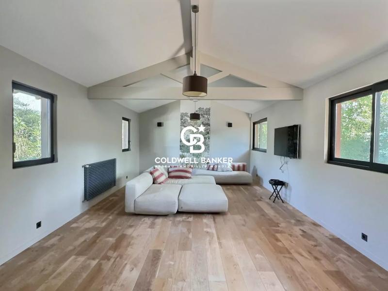 Luxueuse villa d'architecte en bois proche plages au cœur du Cap-Ferret