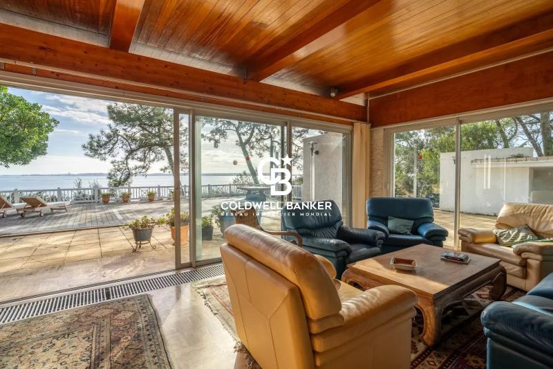 Propriété d’exception au Cap Ferret, face au Bassin, entre luxe et nature