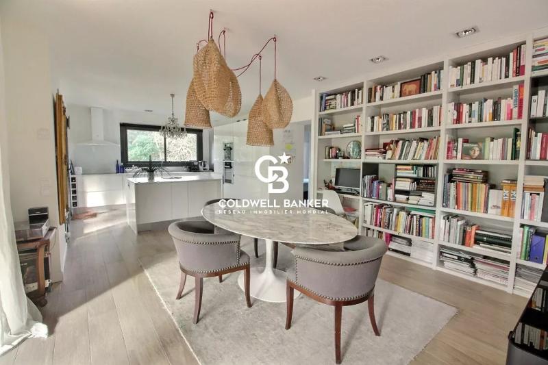 Villa d’exception à Hossegor, lumière, espace et sérénité entre lac et océan