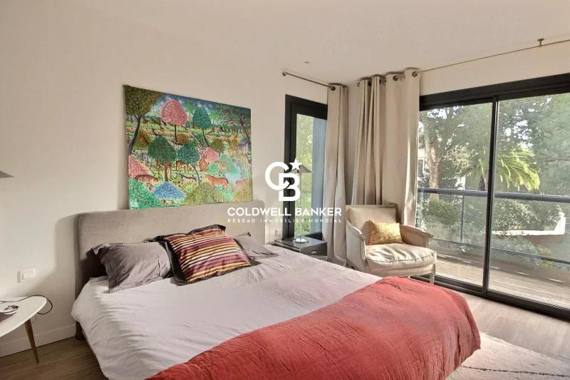 Villa d’exception à Hossegor, lumière, espace et sérénité entre lac et océan