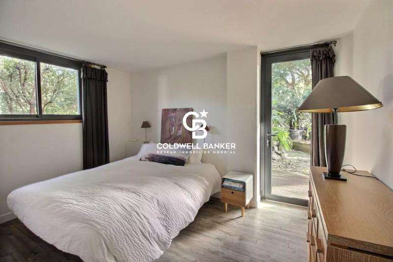 Villa d’exception à Hossegor, lumière, espace et sérénité entre lac et océan