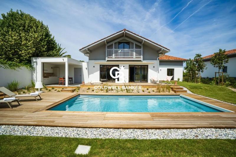 Élégance et prestige à Anglet - villa d’exception avec piscine et jardin paysager
