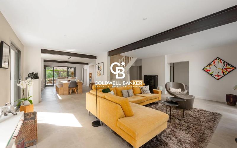 Villa de caractère – entre élégance, confort et emplacement d’exception