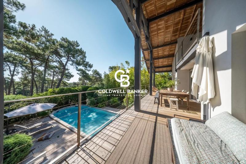Maison à vendre à Piraillan – Villa d’architecte rénovée, 5 chambres, piscine, vue Bassin et jardin de 1 400 m²