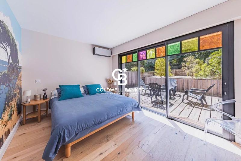 Pyla sur Mer – Villa rénovée dans la pinède avec piscine, proche plage