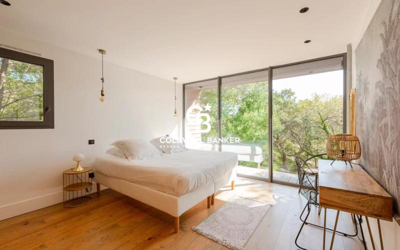 Hossegor – villa contemporaine au cœur de la pinède avec piscine