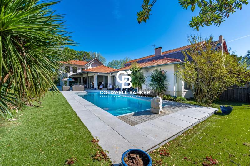 Villa d’architecte à 200 m de la plage Pereire avec piscine et jardin paysager