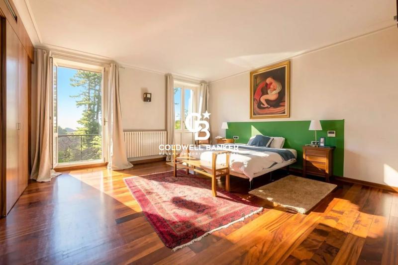 Vue mer et Pyrénées, domaine équestre d'exception à Urrugne sur 7,5 hectares