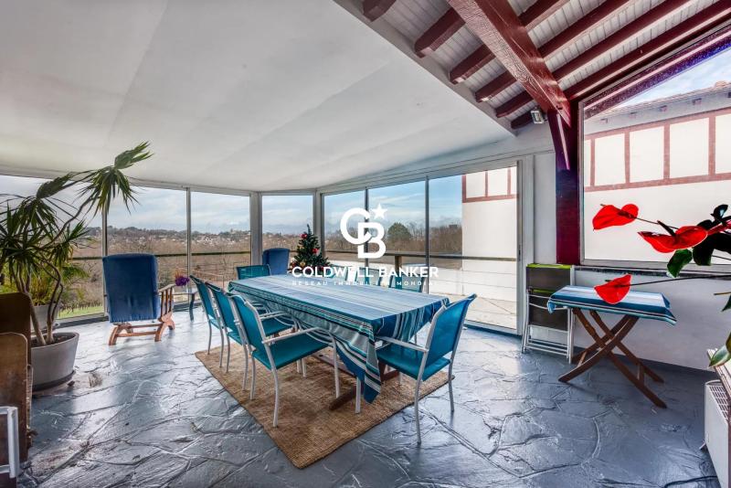 Vue mer et Pyrénées, domaine équestre d'exception à Urrugne sur 7,5 hectares