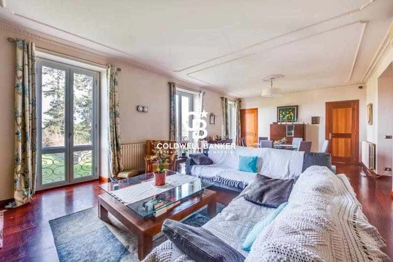 Vue mer et Pyrénées, domaine équestre d'exception à Urrugne sur 7,5 hectares