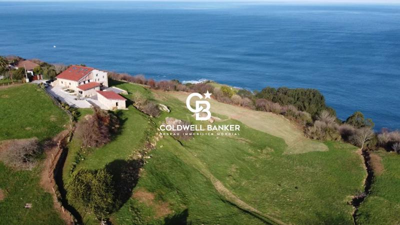 Saint-Sébastien – domaine privé avec deux villas rénovées et vue océan panoramique