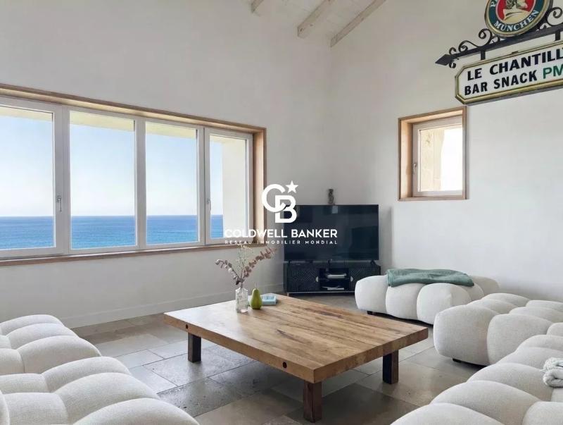 Saint-Sébastien – domaine privé avec deux villas rénovées et vue océan panoramique