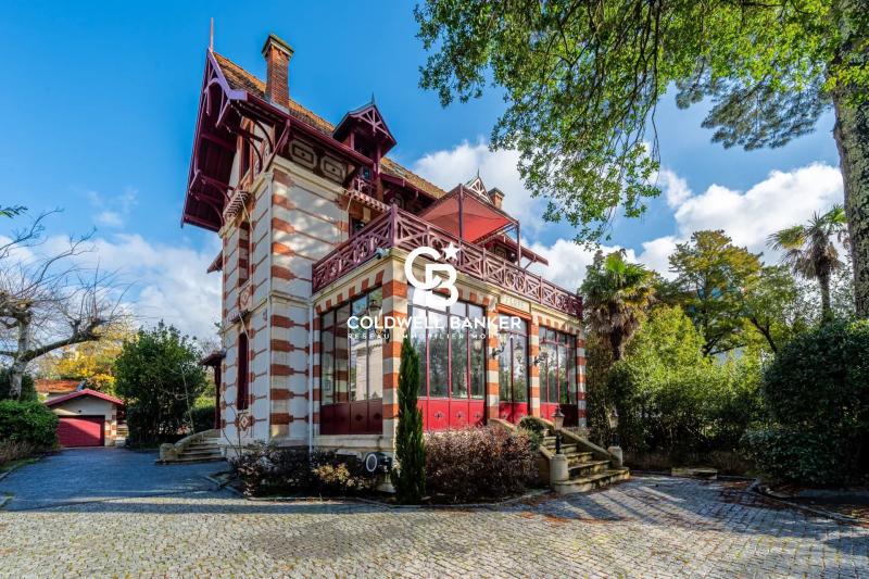 Villa Belle Époque d’exception en Ville d’Hiver – élégance historique, jardin paysager et espace bien-être